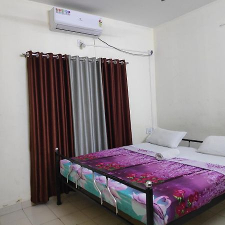 Hotel Silver Space Ernakulam Eksteriør billede