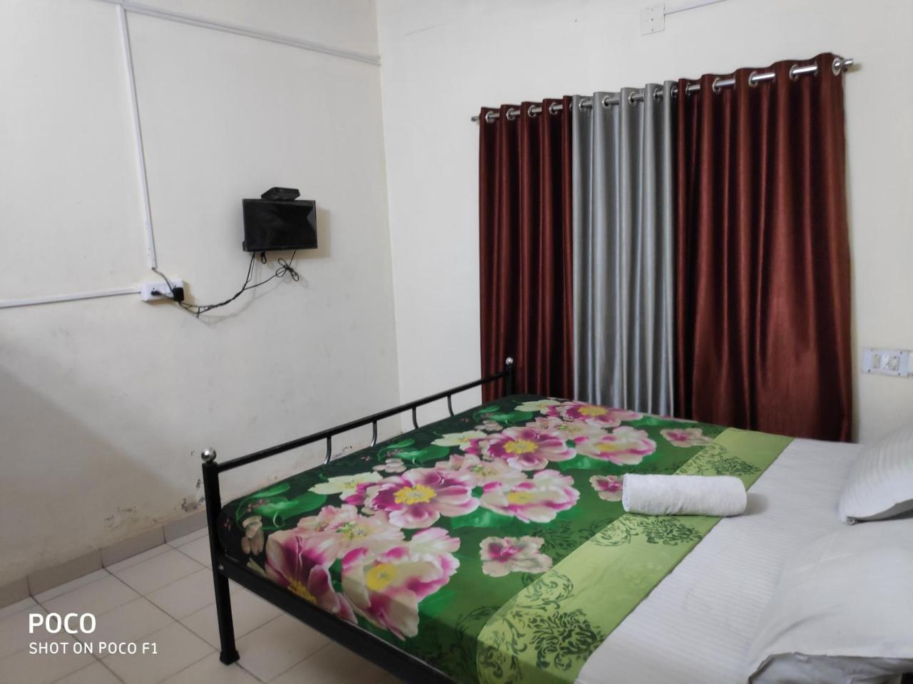 Hotel Silver Space Ernakulam Eksteriør billede