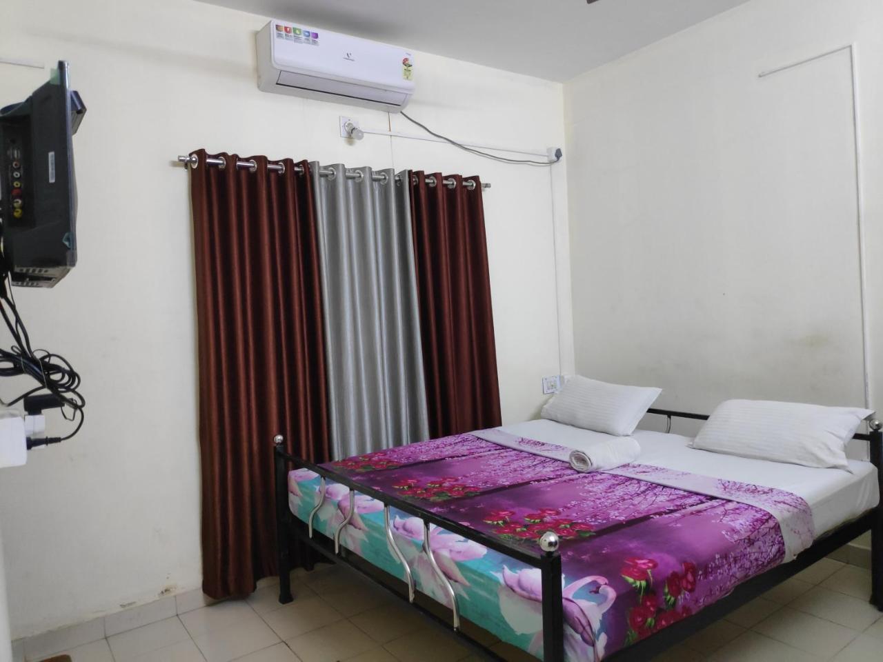 Hotel Silver Space Ernakulam Eksteriør billede