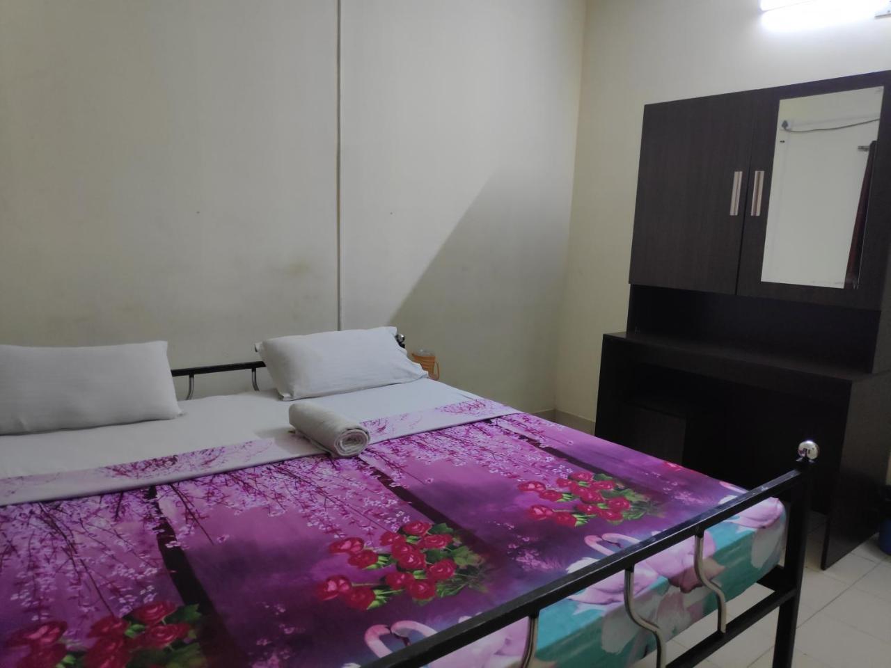 Hotel Silver Space Ernakulam Eksteriør billede
