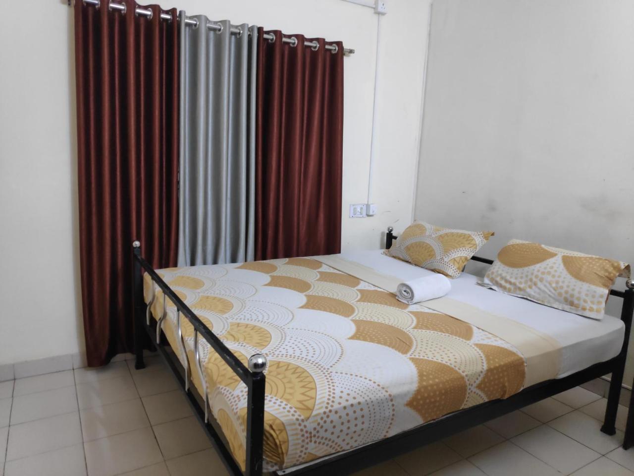 Hotel Silver Space Ernakulam Eksteriør billede